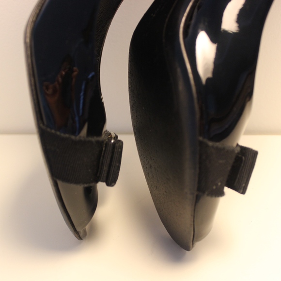 SOLD📍Classically beautiful Ferragamo shoes. - Picture 8 of 9